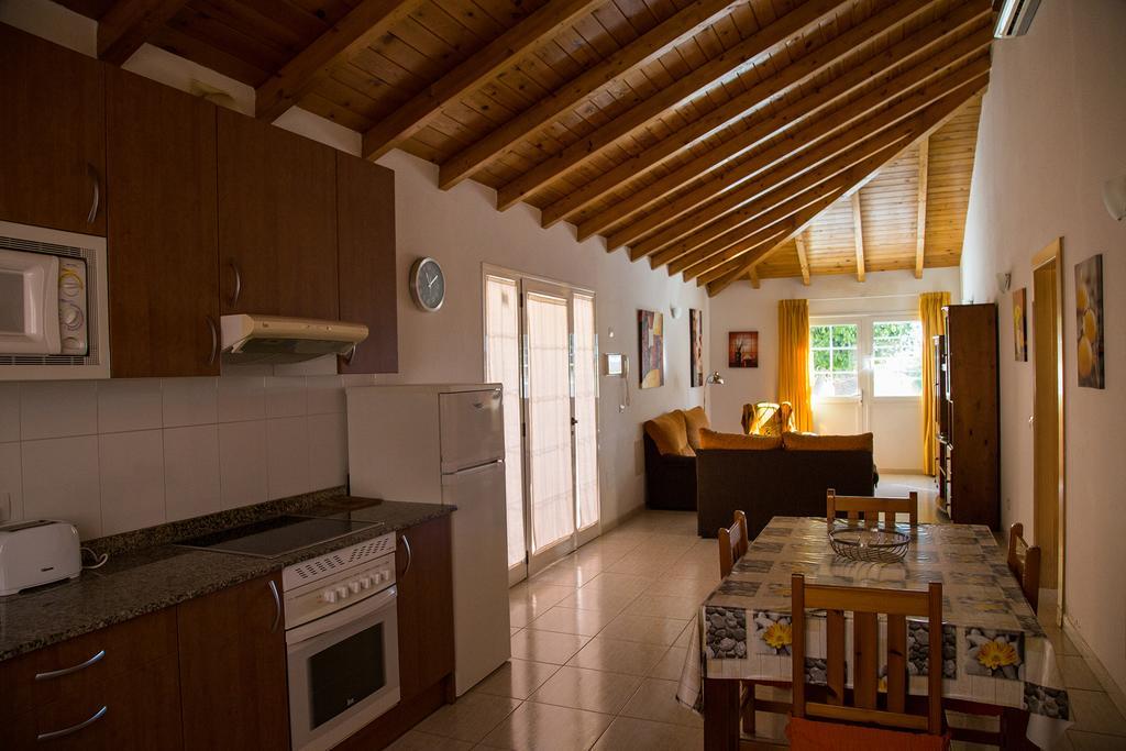 Bungalow Serenada コラレホ エクステリア 写真